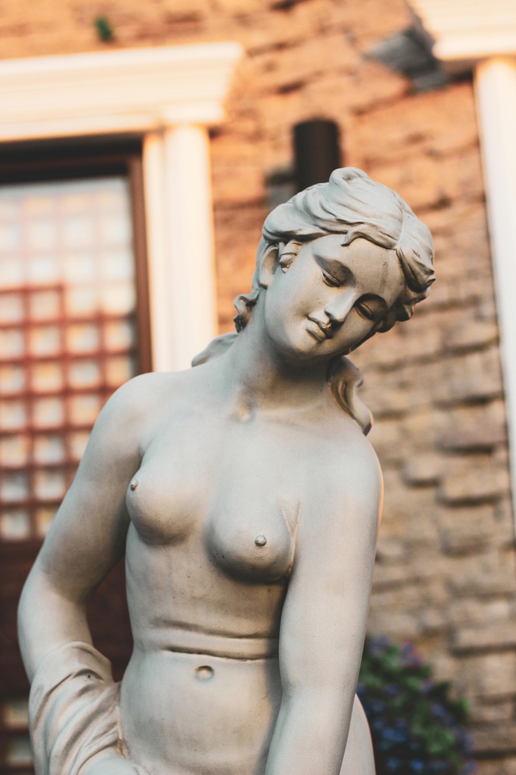 pexels-johnthubeloved-5095373